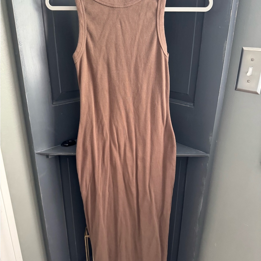 Lulu's Sleeveless Brown Midi Dress